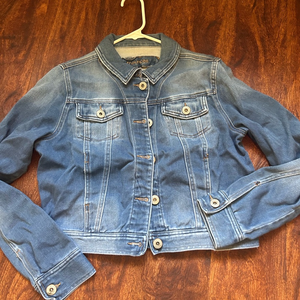 Maurice’s Denim Jacket Size Large